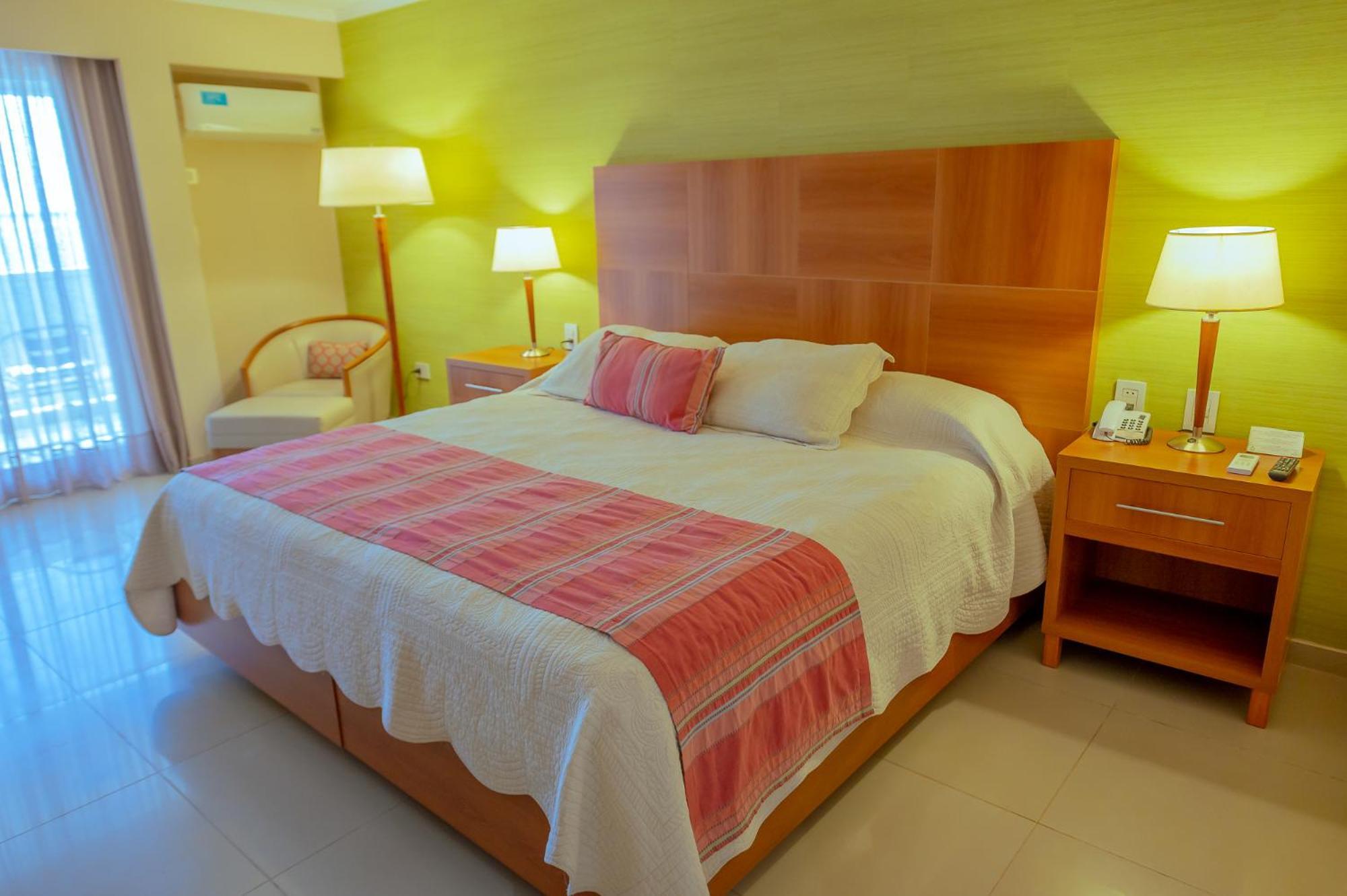 Condado Hotel Casino Пасо-де-ла-Патрия Экстерьер фото