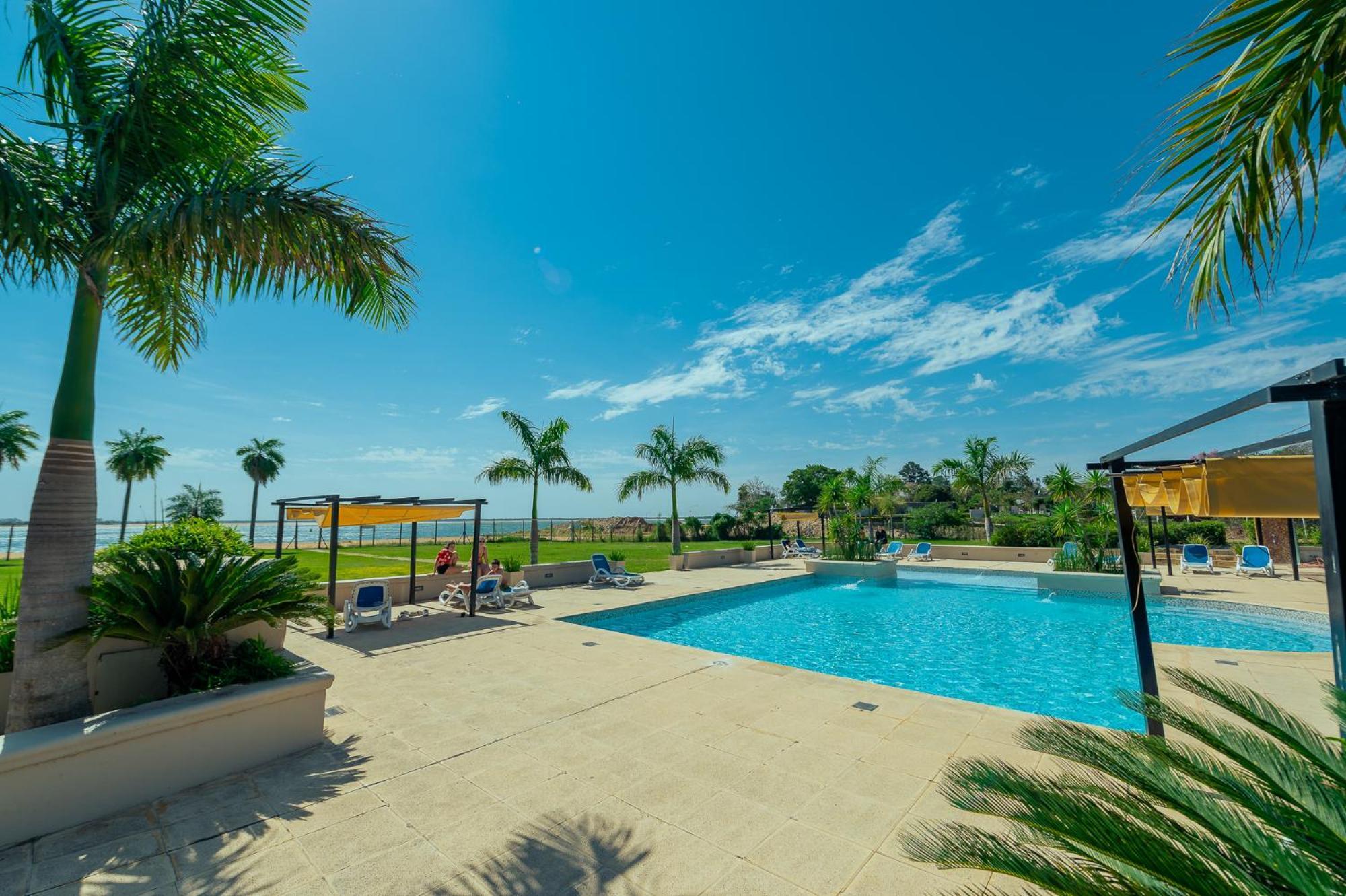 Condado Hotel Casino Пасо-де-ла-Патрия Экстерьер фото