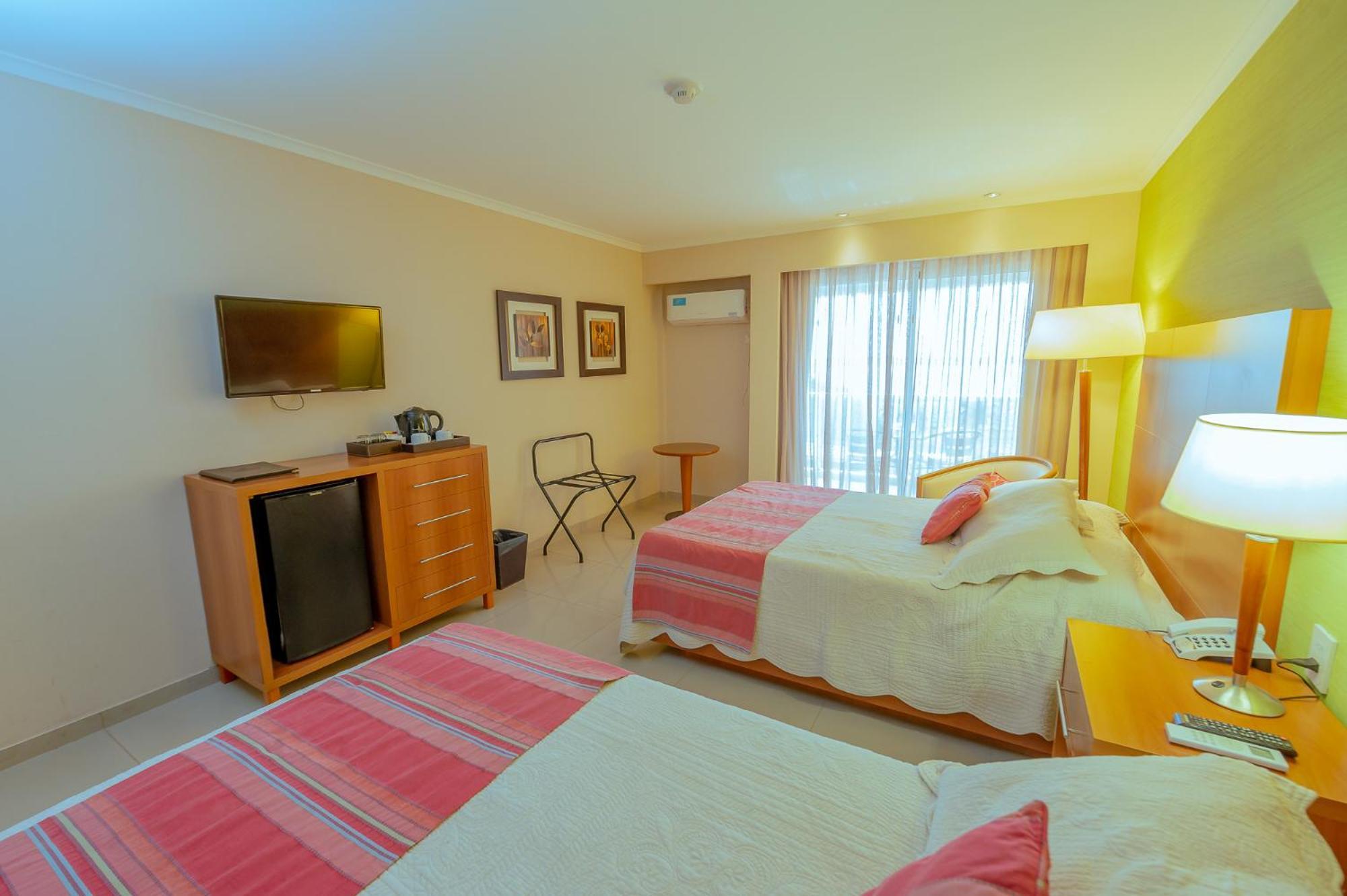 Condado Hotel Casino Пасо-де-ла-Патрия Экстерьер фото